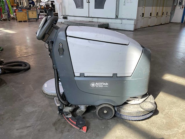 Nilfisk sc500- 53b ecoflex achterloop schrobzuigmachine - afbeelding 3 van  9
