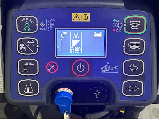 Nilfisk sc500 zelfrijdende schrobmachine accu’s 2025 - afbeelding 11 van  13