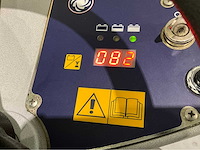 Nilfisk sr 1000s opzitveegmachine 82uur ! - afbeelding 9 van  14