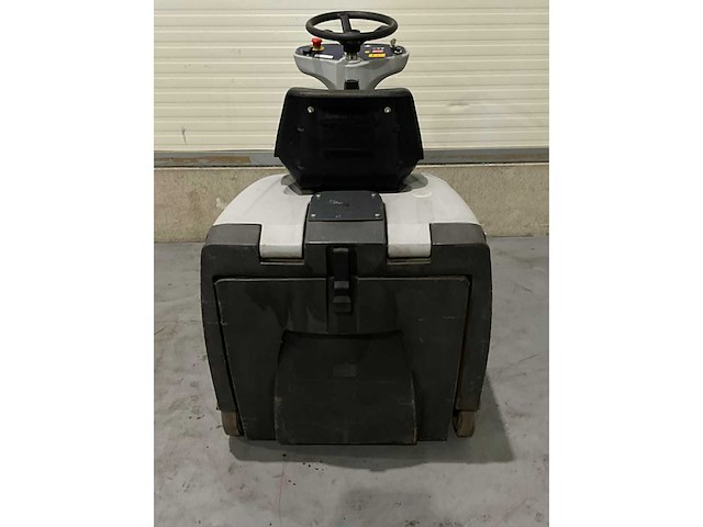 Nilfisk sr 1000s opzitveegmachine 82uur ! - afbeelding 13 van  14
