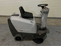 Nilfisk sr 1000s opzitveegmachine 82uur ! - afbeelding 7 van  9