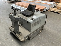 Nilfisk sr 1100 zelfrijdende veegmachine