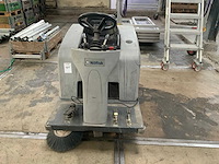 Nilfisk sr 1100s b zelfrijdende veegmachine - afbeelding 2 van  10