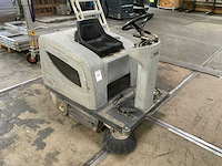 Nilfisk sr 1100s b zelfrijdende veegmachine - afbeelding 3 van  10