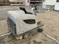 Nilfisk sr 1100s b zelfrijdende veegmachine - afbeelding 4 van  10