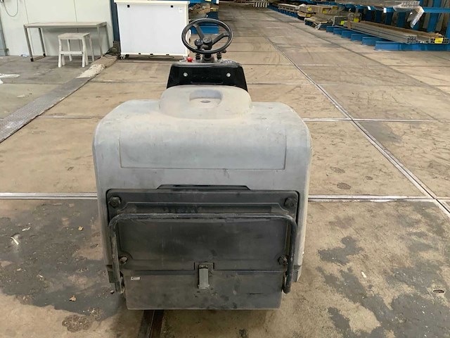 Nilfisk sr 1100s b zelfrijdende veegmachine - afbeelding 5 van  10