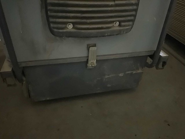 Nilfisk sr1100 zelfrijdende veegmachine - afbeelding 7 van  18