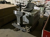 Nilfisk sr1100 zelfrijdende veegmachine - afbeelding 1 van  18