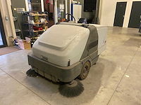 Nilfisk sr1601 zelfrijdende veegmachine - afbeelding 1 van  13