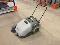 Nilfisk sw 750 straatveegmachine - afbeelding 1 van  5