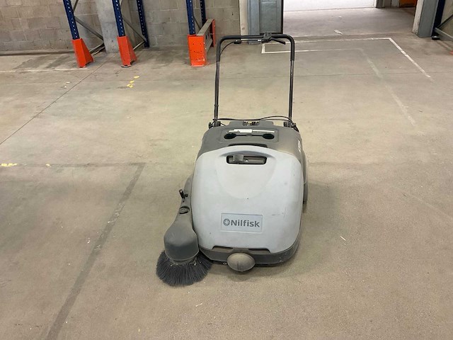Nilfisk sw 750 straatveegmachine - afbeelding 2 van  5