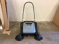 Nilfisk sw250 veegmachine - afbeelding 1 van  6