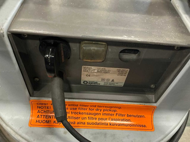 Nilfisk uz 878 industriële stofzuiger - afbeelding 4 van  6