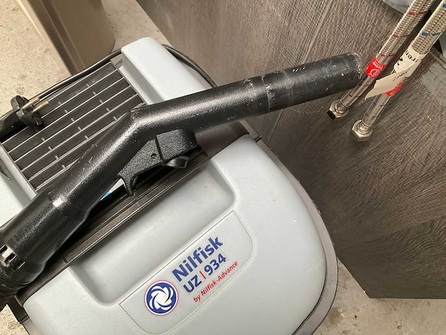 Nilfisk uz 934 bedrijfs stofzuiger - afbeelding 4 van  6