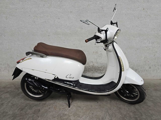 Nimoto - bromscooter - ceo - 4t 45km uitvoering f449vd - afbeelding 2 van  7