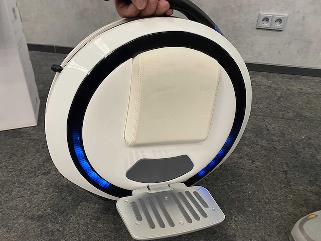 Ninebot one e+ - unicycle - afbeelding 14 van  22