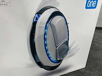 Ninebot one e+ - unicycle - afbeelding 16 van  22