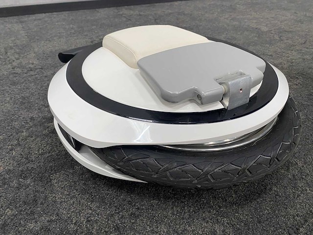 Ninebot one e+ - unicycle - afbeelding 19 van  22