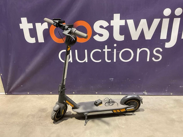 Ninebot segway g30 kickscooter max step - afbeelding 1 van  6