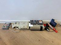 Nintendo / dreamcast game console (2x)