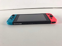 Nintendo (hac-001(-01)) switch with blue/red joycon game console - afbeelding 6 van  10