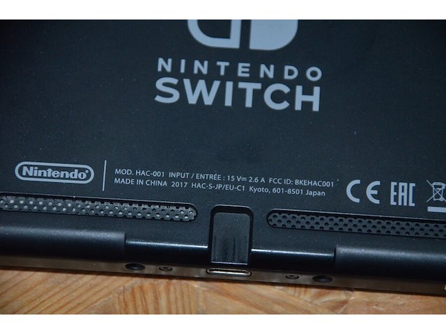 Nintendo switch model hac-001 met extra joy con en hoes - afbeelding 5 van  7