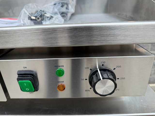 Nisbets ongebruikt - grill- en bakplaat - afbeelding 3 van  3