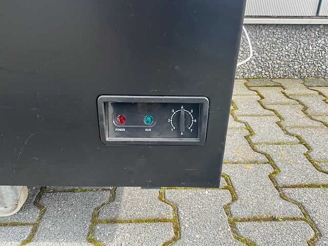 Nisbets vrieskist - afbeelding 6 van  9