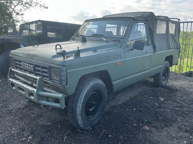 Nissan - 1984 - patrol - ml-6 - personenauto - afbeelding 1 van  28