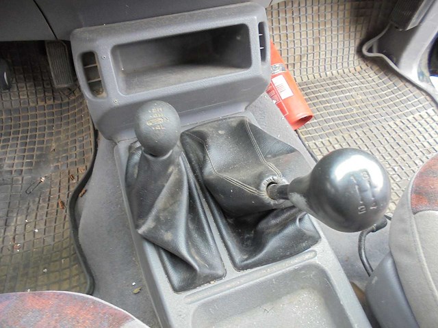Nissan - 1999 - terrano 11 - belgie - afbeelding 12 van  14