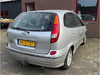 Nissan - 2001 - almera tino - 1.8 ambience - personenauto - afbeelding 2 van  7