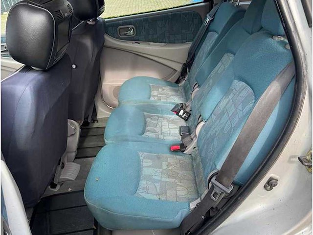 Nissan - 2001 - almera tino - 1.8 ambience - personenauto - afbeelding 6 van  7