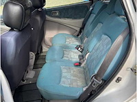 Nissan - 2001 - almera tino - 1.8 ambience - personenauto - afbeelding 6 van  7