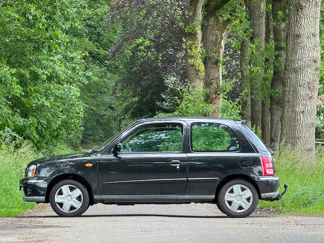 Nissan - 2002 - micra - 1.4 luxury cvt - 23-hz-sz - afbeelding 9 van  16