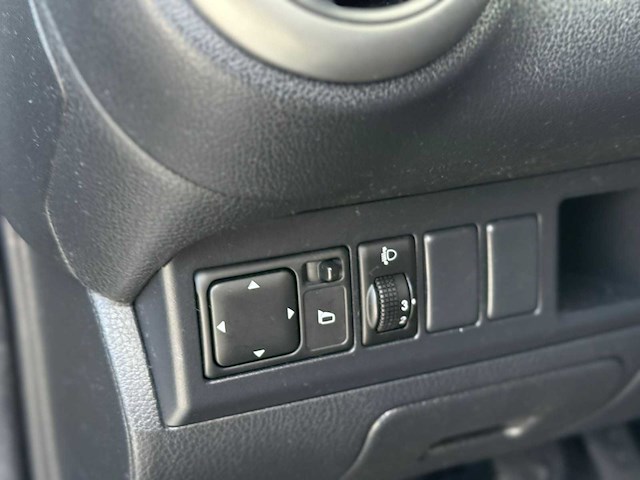 Nissan - 2006 - note - 1.4 first note - personenauto - afbeelding 8 van  28