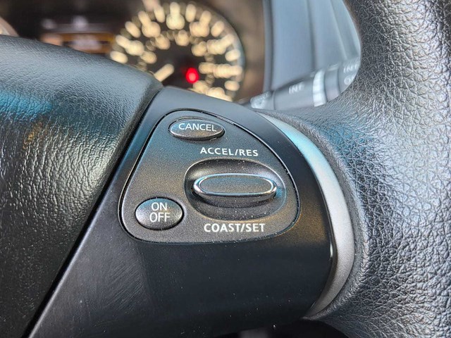 Nissan - 2016 - pathfinder - personenauto - afbeelding 7 van  27