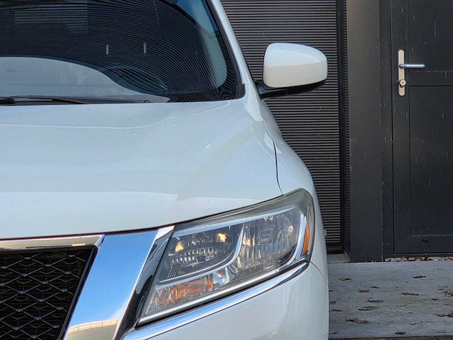 Nissan - 2016 - pathfinder - personenauto - afbeelding 16 van  27