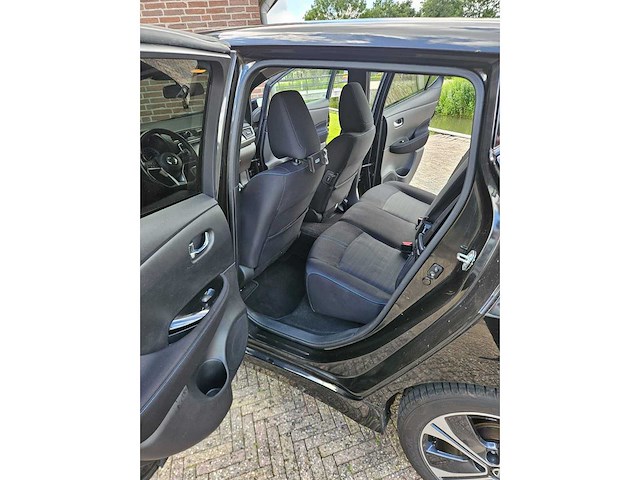 Nissan - 2018 - leaf - 2.zero edition 40kwh - sb-606-j - afbeelding 9 van  18
