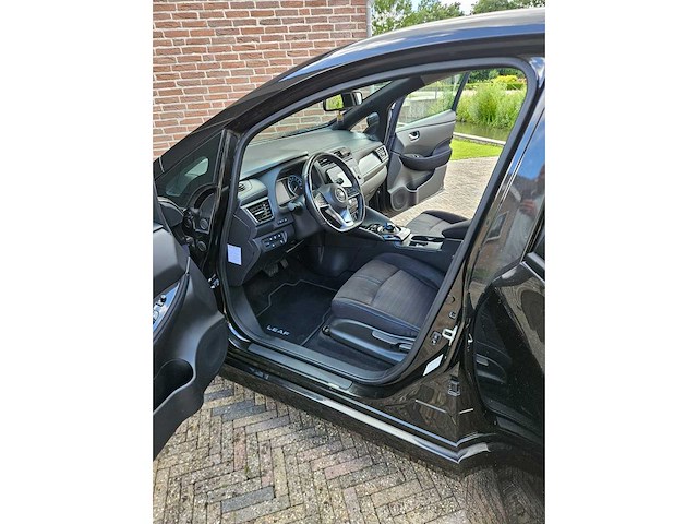 Nissan - 2018 - leaf - 2.zero edition 40kwh - sb-606-j - afbeelding 10 van  18