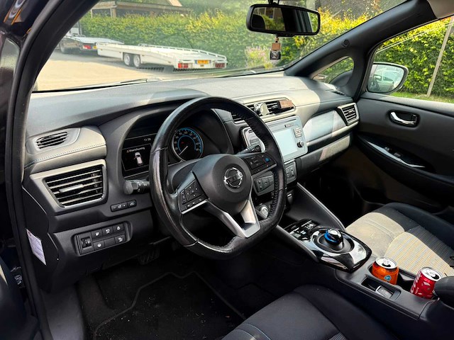 Nissan - 2018 - leaf - 2.zero edition 40kwh - sb-606-j - afbeelding 17 van  18