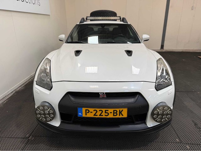 Nissan - gt-r - 3.8 v6 - personenauto - 2010 - afbeelding 2 van  10