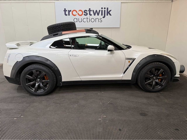 Nissan - gt-r - 3.8 v6 - personenauto - 2010 - afbeelding 33 van  34