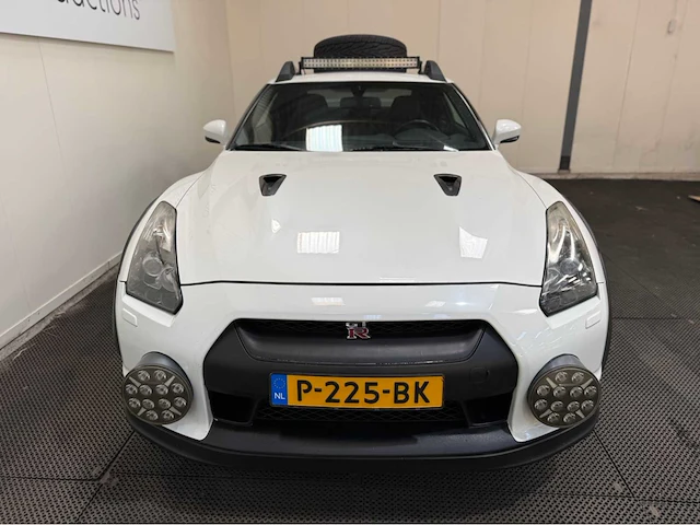 Nissan - gt-r - 3.8 v6 - personenauto - 2010 - afbeelding 4 van  34