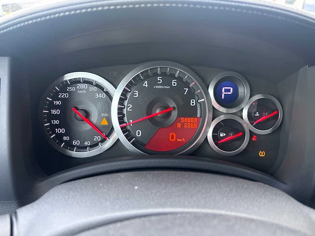 Nissan - gt-r - 3.8 v6 - personenauto - 2010 - afbeelding 28 van  34