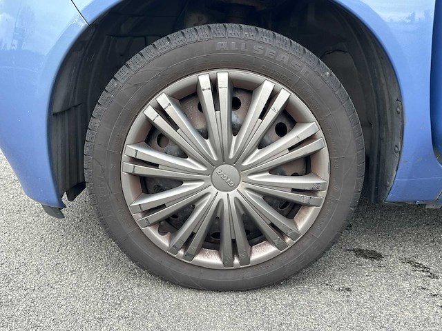 Nissan - micra - 1.2 acenta - car - 2003 - afbeelding 22 van  33