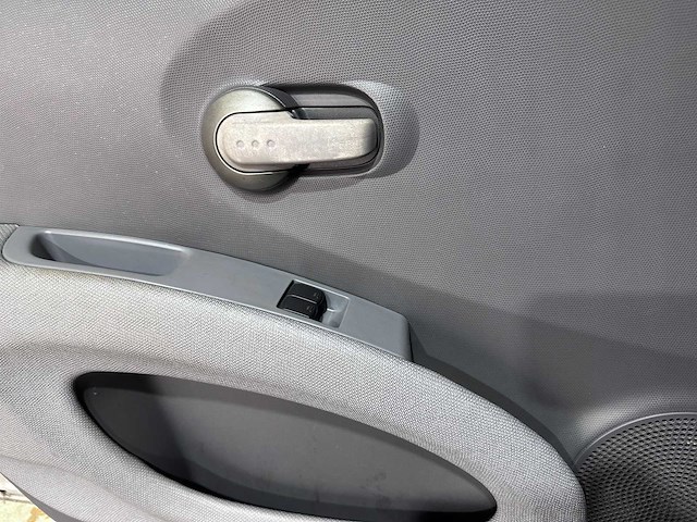 Nissan - micra - 1.2 tekna - 79-ls-xs- 2003 - afbeelding 2 van  19