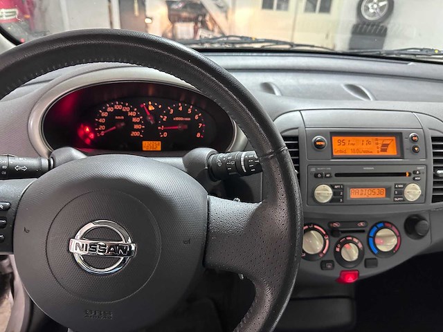 Nissan - micra - 1.2 tekna - 79-ls-xs- 2003 - afbeelding 18 van  19