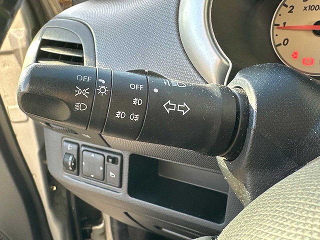 Nissan - micra - 1.4 tekna - car - 2006 - afbeelding 2 van  29