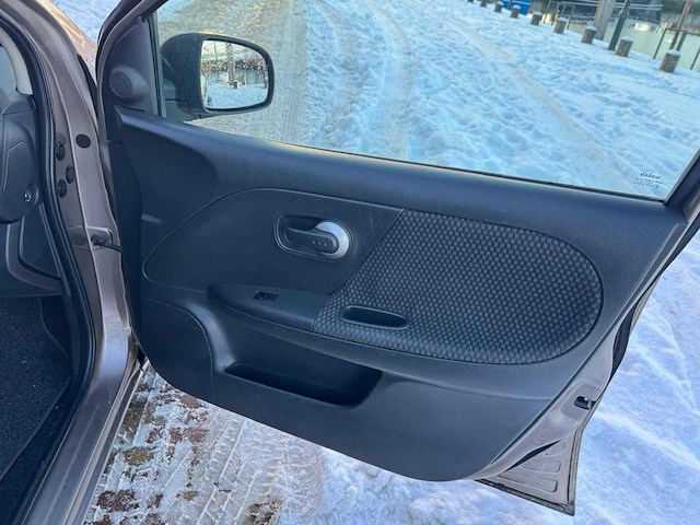 Nissan - note - 1.4 clima cool acenta 28-xj-tr - afbeelding 15 van  16