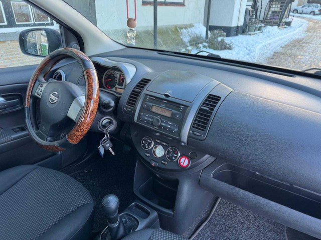 Nissan - note - 1.4 clima cool acenta 28-xj-tr - afbeelding 15 van  17
